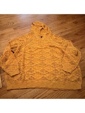 Torrid Womens Hooded Sweater New Size 3 3x 22-24 New Golden Yellow